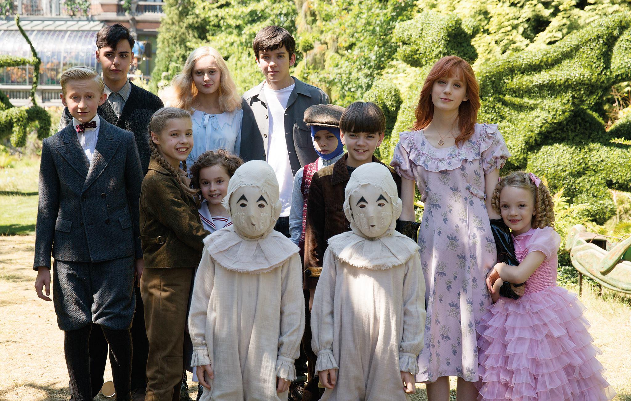 2048x1303 Miss Peregrine's Home for Peculiar Children HD Wallpaper