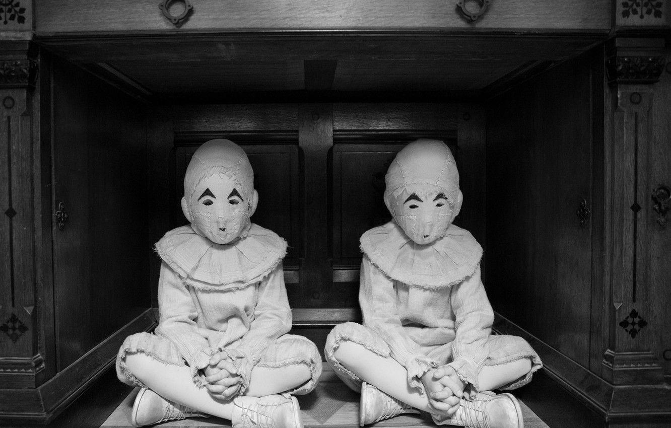 1332x850 Wallpaper cinema, movie, film, kids, twin, Miss Peregrine's Home