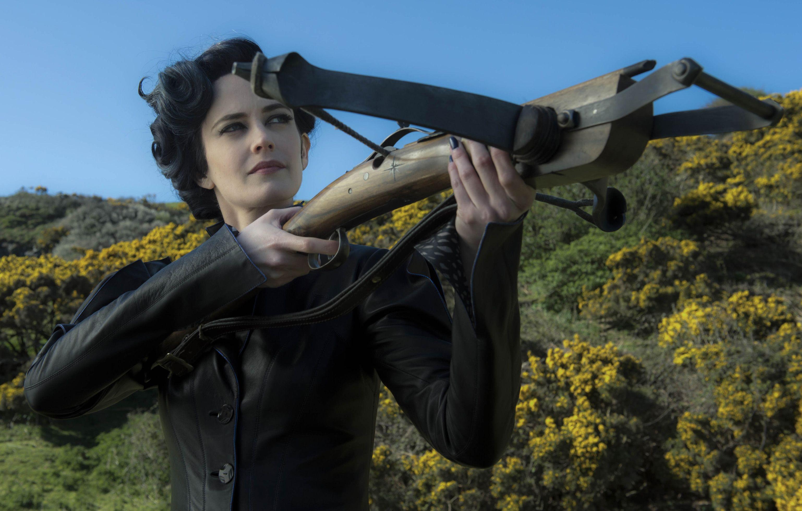 3075x1959 Miss Peregrine's Home for Peculiar Children HD Wallpaper