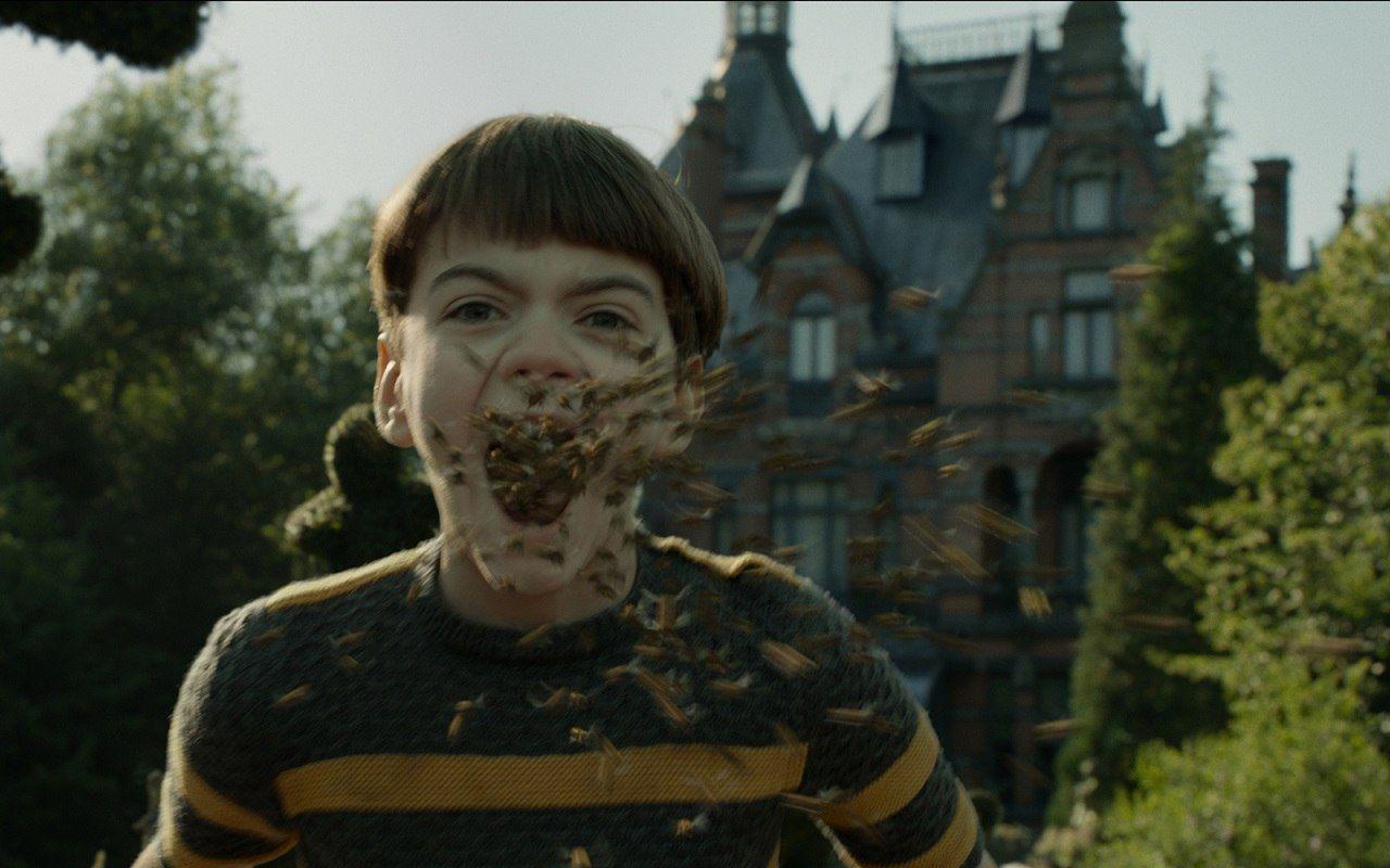 1280x800 One of Us Creates Swarm of Bees for 'Miss Peregrine's Home