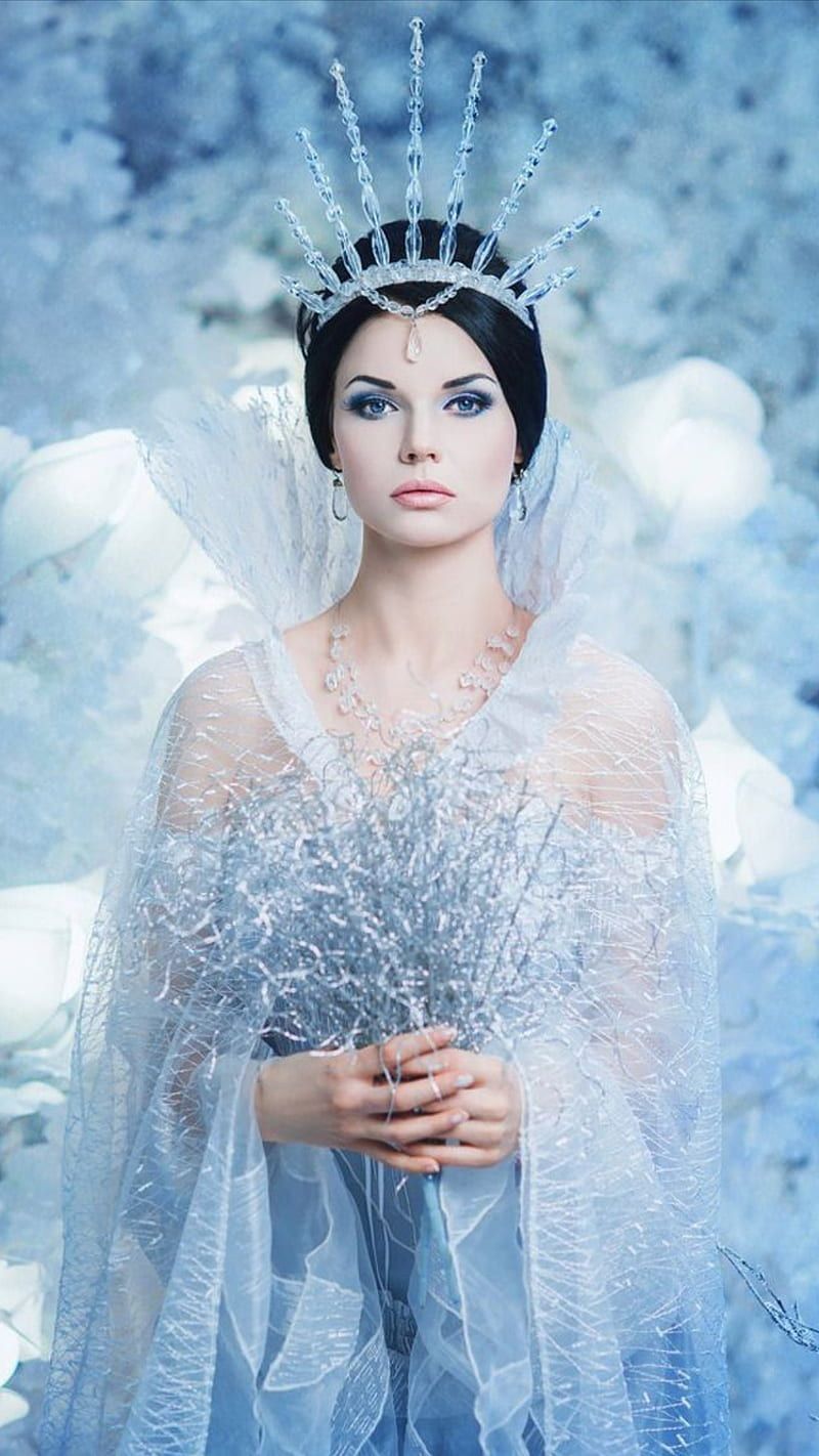 800x1422 Ice Queen, bonito, beauty, black hair, charming, crown, elegant, pretty, HD phone wallpaper