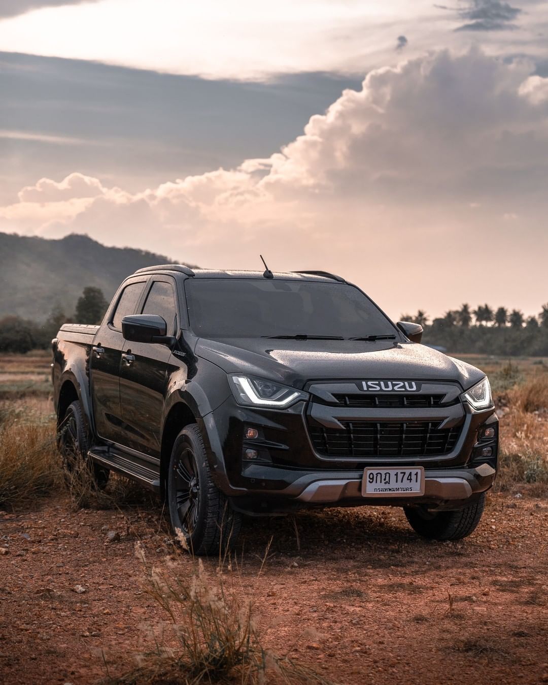 1080x1349 Isuzu D Max V Cross Wallpaper