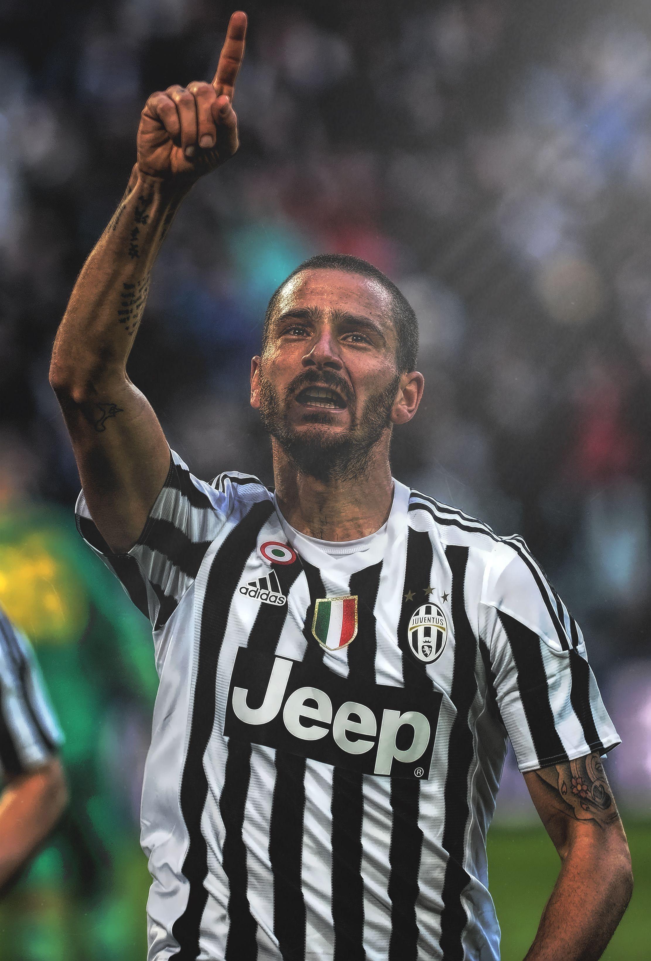 2223x3282 Bonucci (Mobile Wallpaper)
