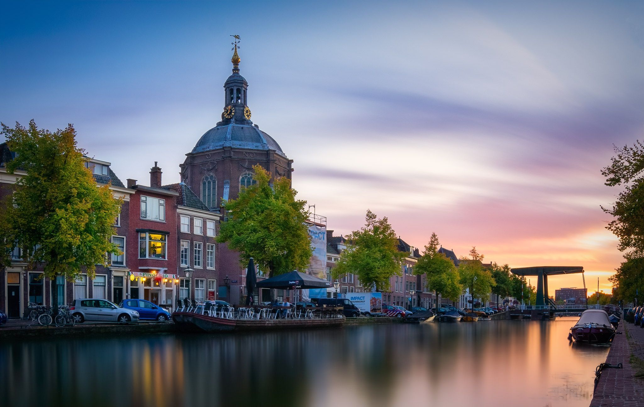 2048x1296 Wallpaper sunset, the city, river, boat, building, home, Church, channel for mobile and desktop, section город, resolution 2048x1296