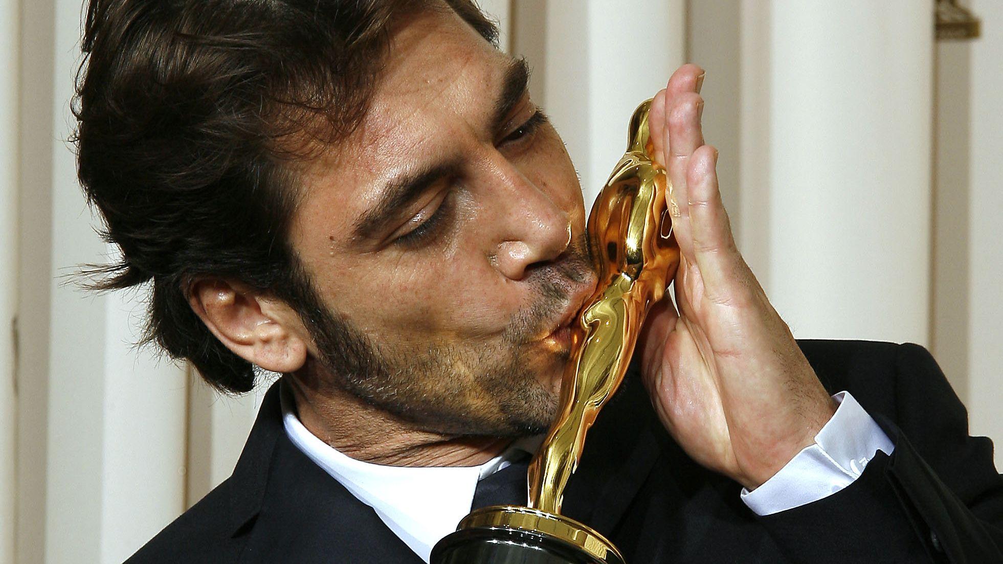 1961x1103 Javier Bardem Wallpaper