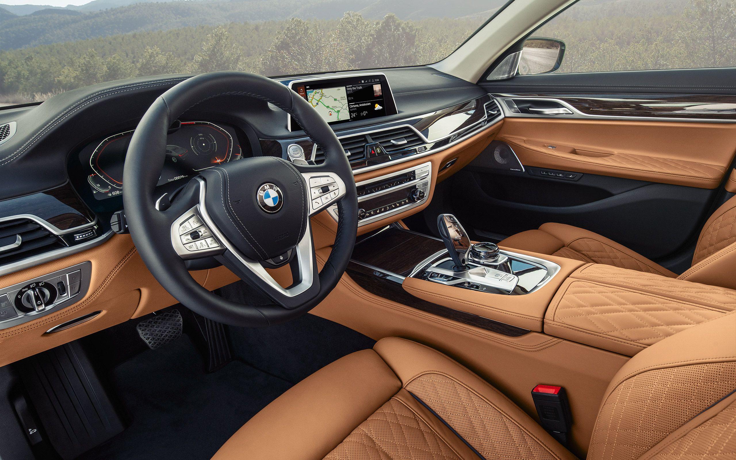 2560x1600 Download 2020 BMW 7 Series Wallpaper