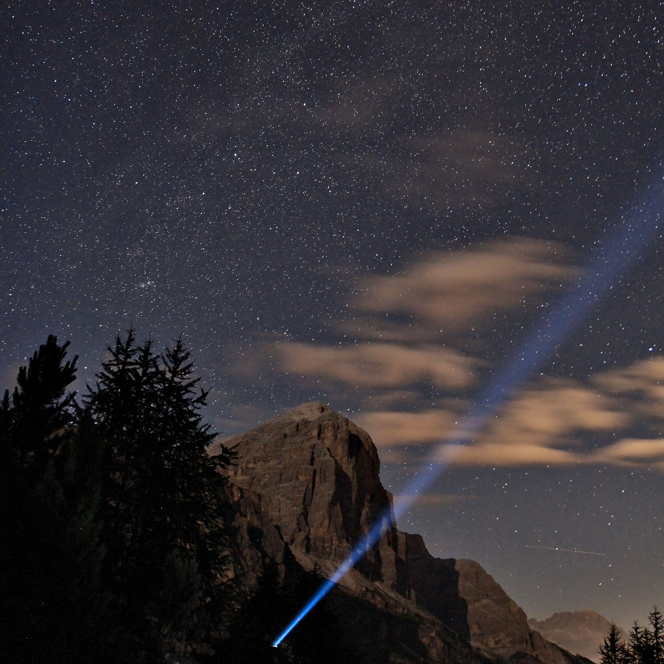 2732x2732 Wallpaper Weekends: 'A Light in the Darkness' for iPad, iPhone