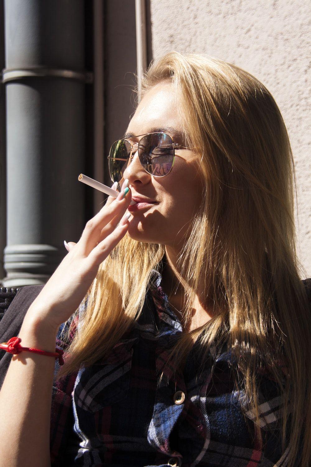1000x1500 Cute Girl Smoking Picture. Download Free Image