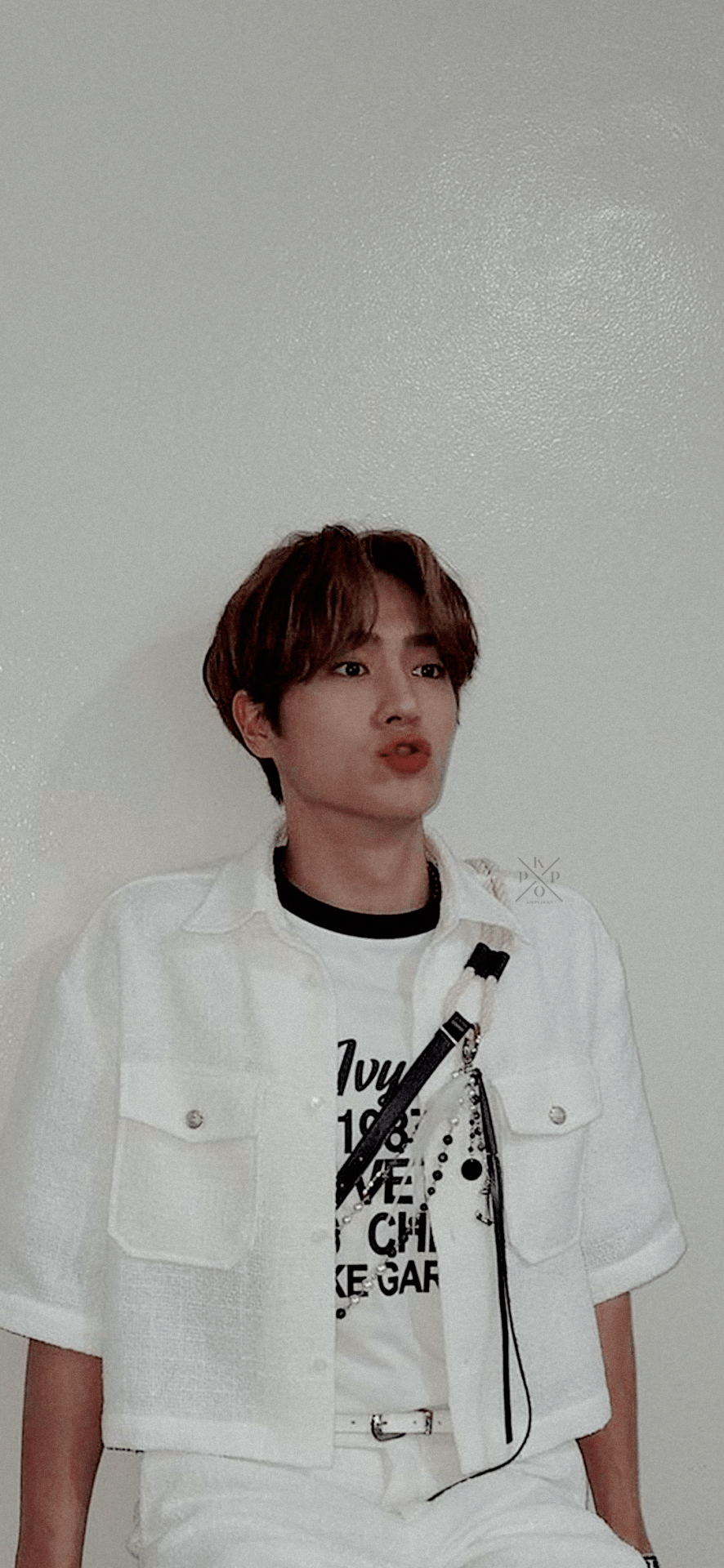 886x1920 Kpop Locks