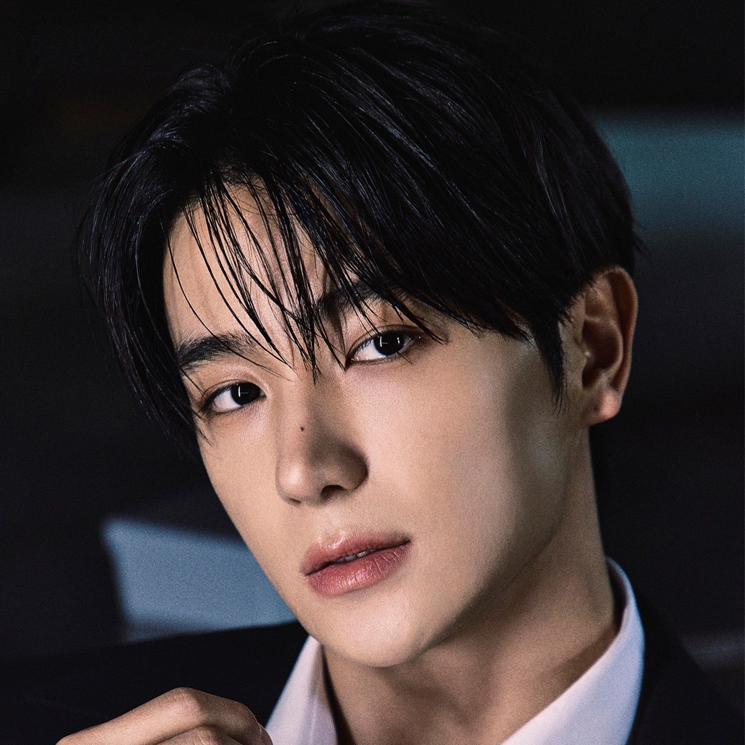 1500x1500 THE BOYZ Hyunjae