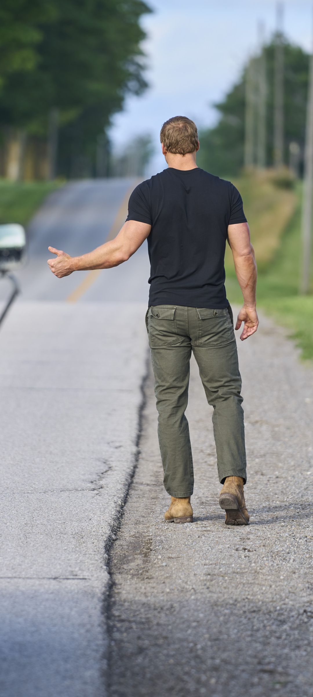 1080x2400 Phone wallpaper: Reacher, Alan Ritchson, Tv Show 1068955