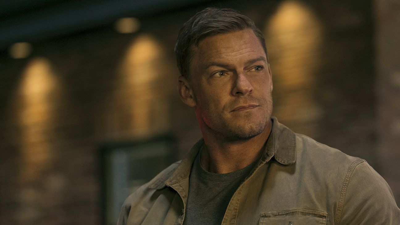 1296x730 Reacher' Season 2 Premiere: Alan Ritchson On Fight Scenes And Mega Popularity