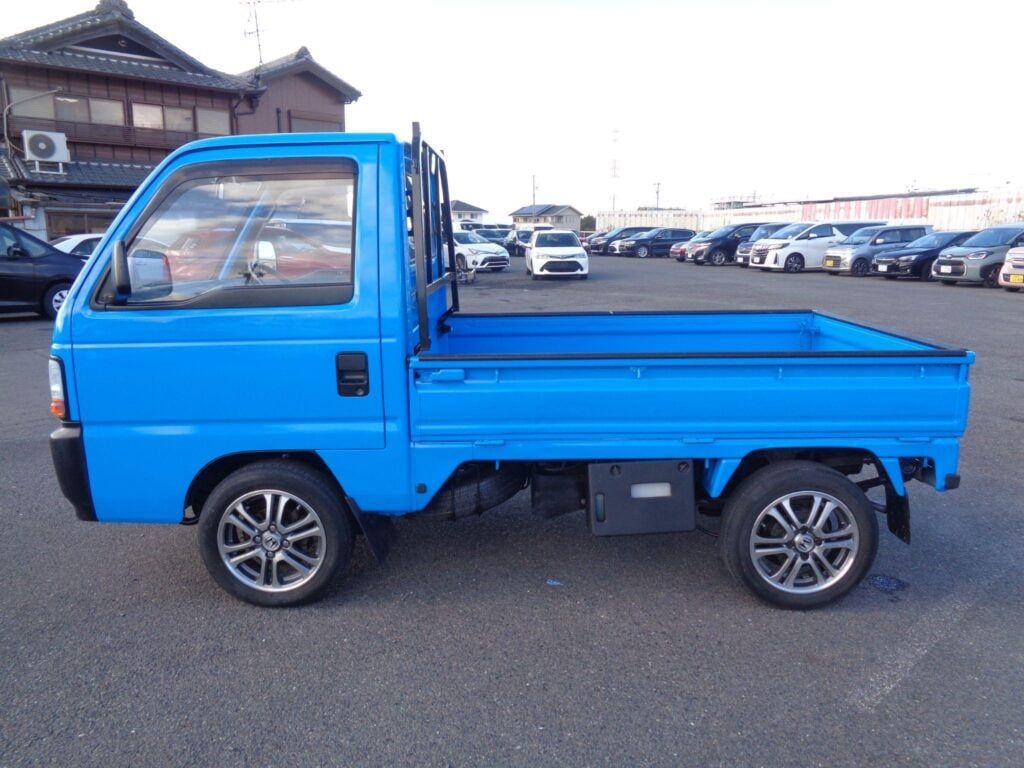 1024x768 The Generational Differences Between Kei Trucks Export Import Pros