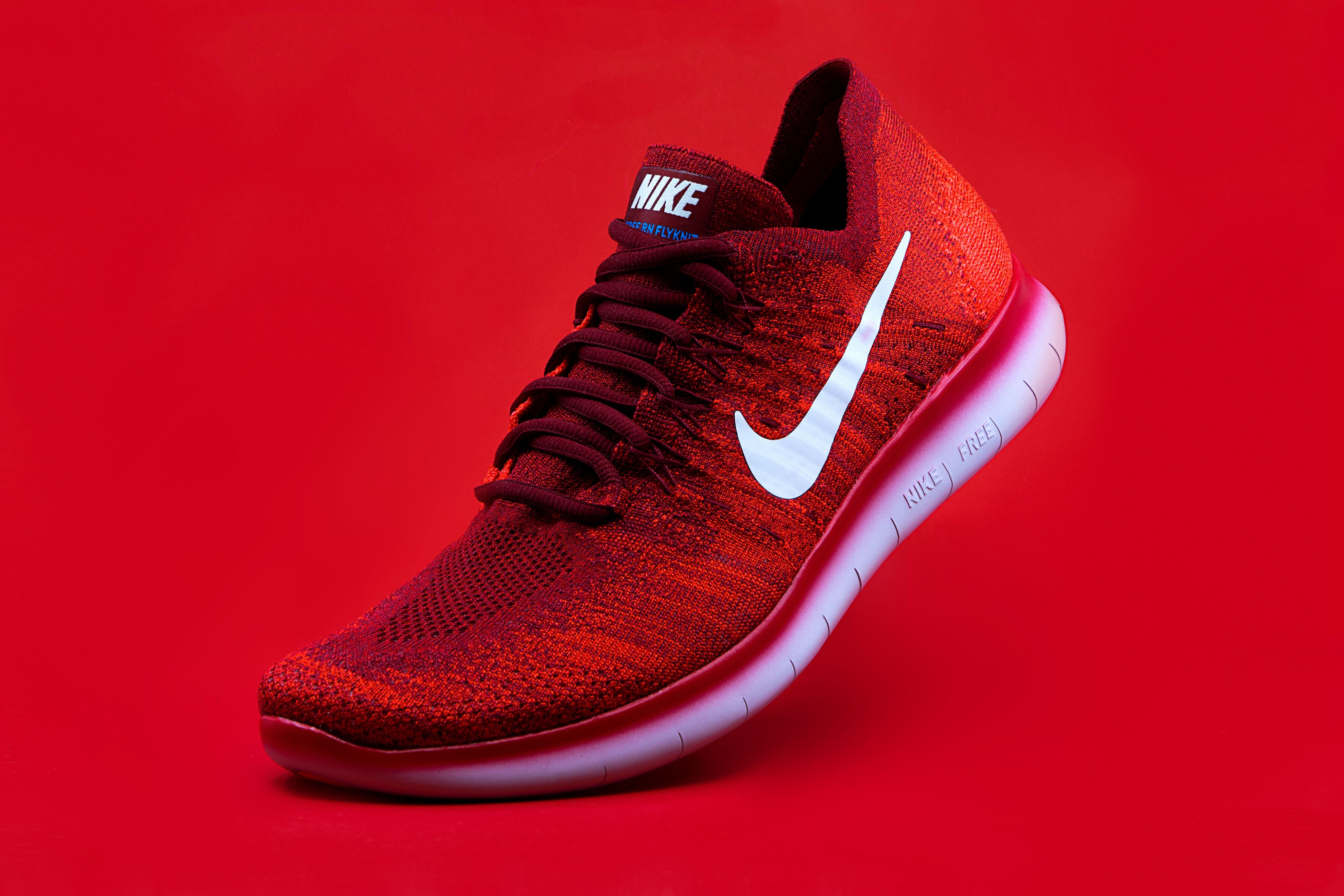 5472x3648 Sneakers Picture [HD]. Download Free Image