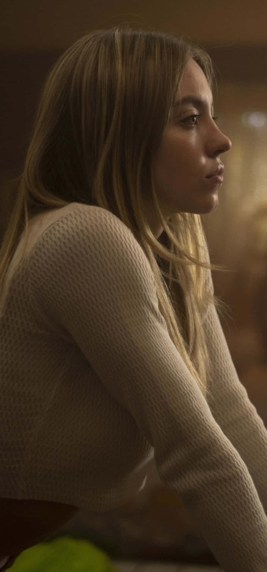 898x1920 Download Euphoria Hbo iPhone With Cassie In White Wallpaper