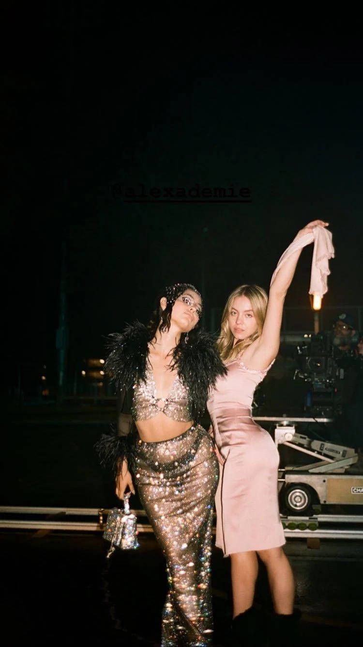 750x1334 Download Maddy And Cassie From Euphoria Hbo Wallpaper