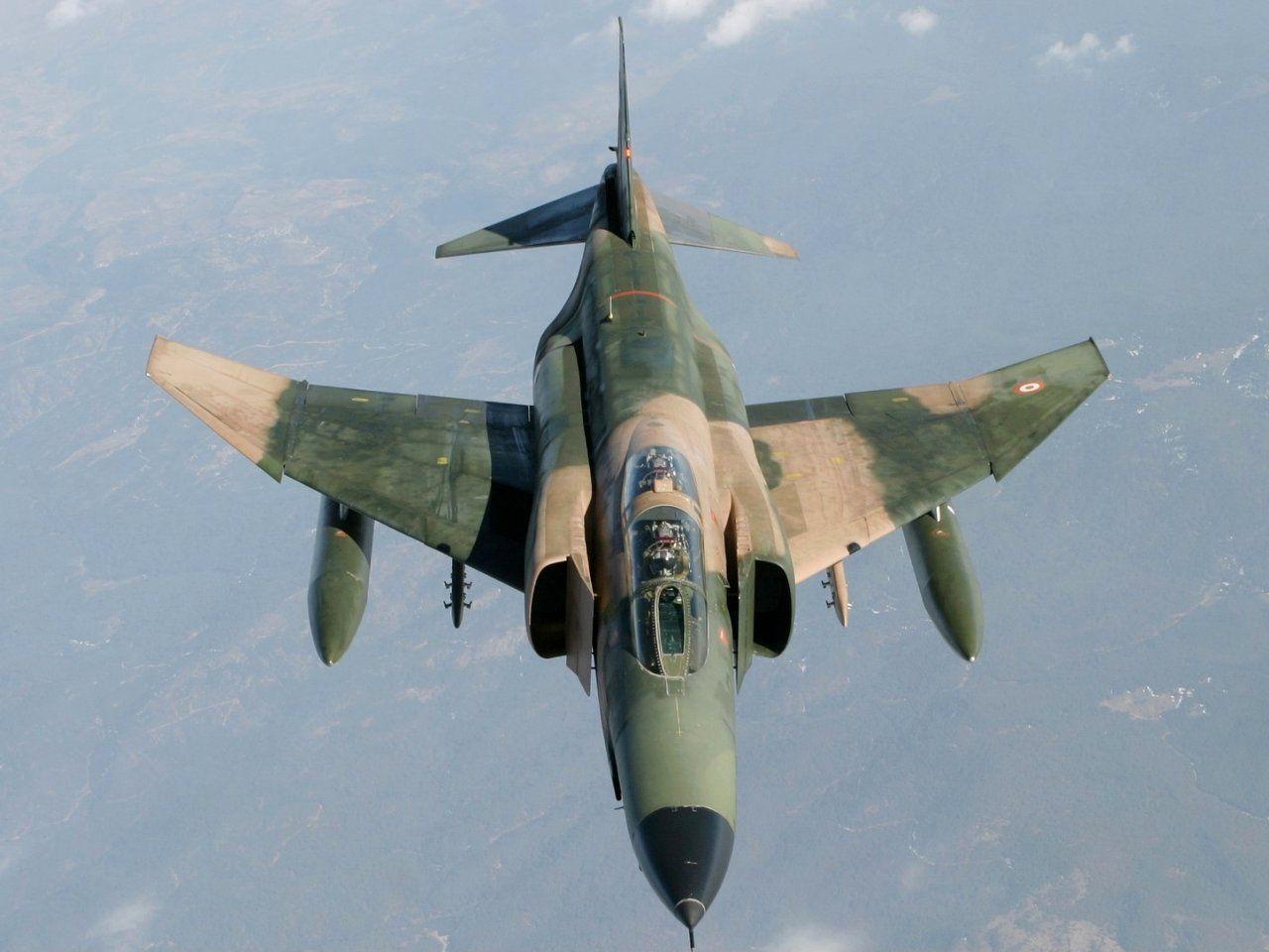 1280x960 F 4 Phantom Wallpaper