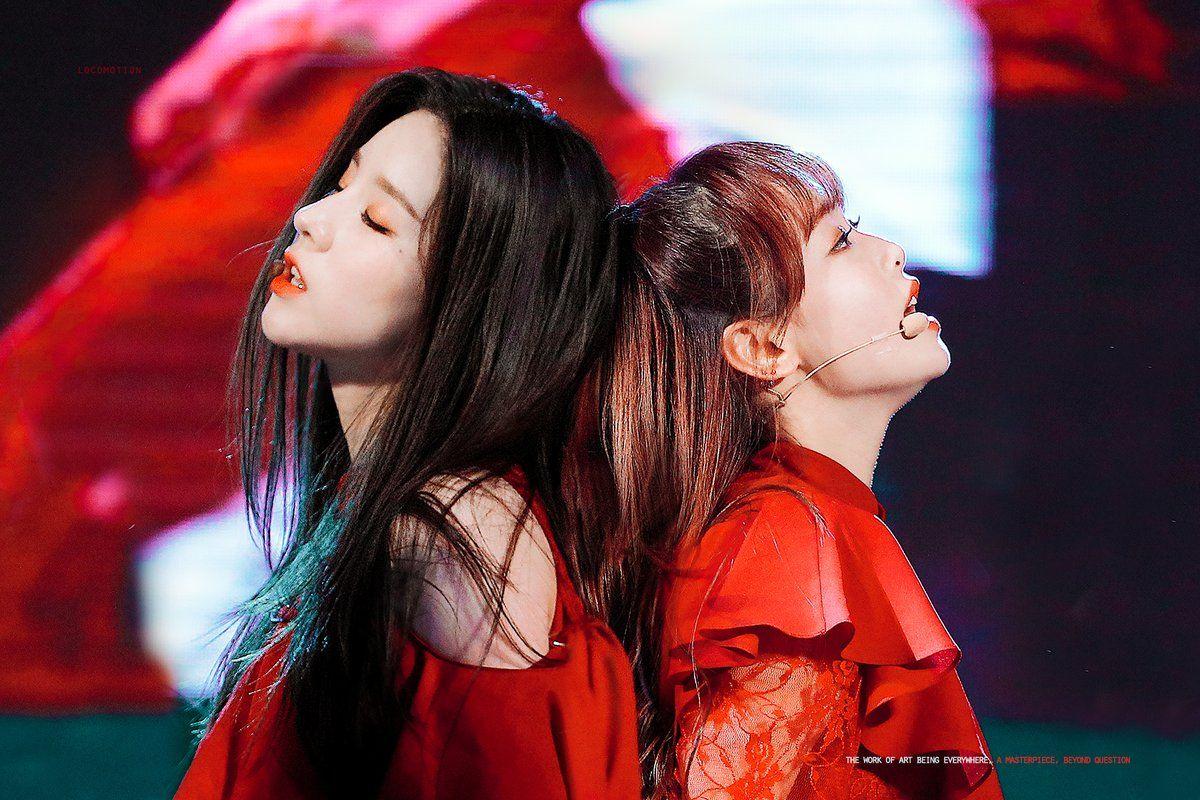 1200x800 Chuu and Heejin FestivalΠΔ Wallpaper 42777172