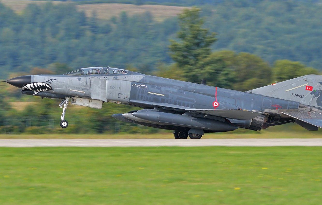 1332x850 Wallpaper Fighter, Landing, F 4 Phantom II, Chassis, McDonnell