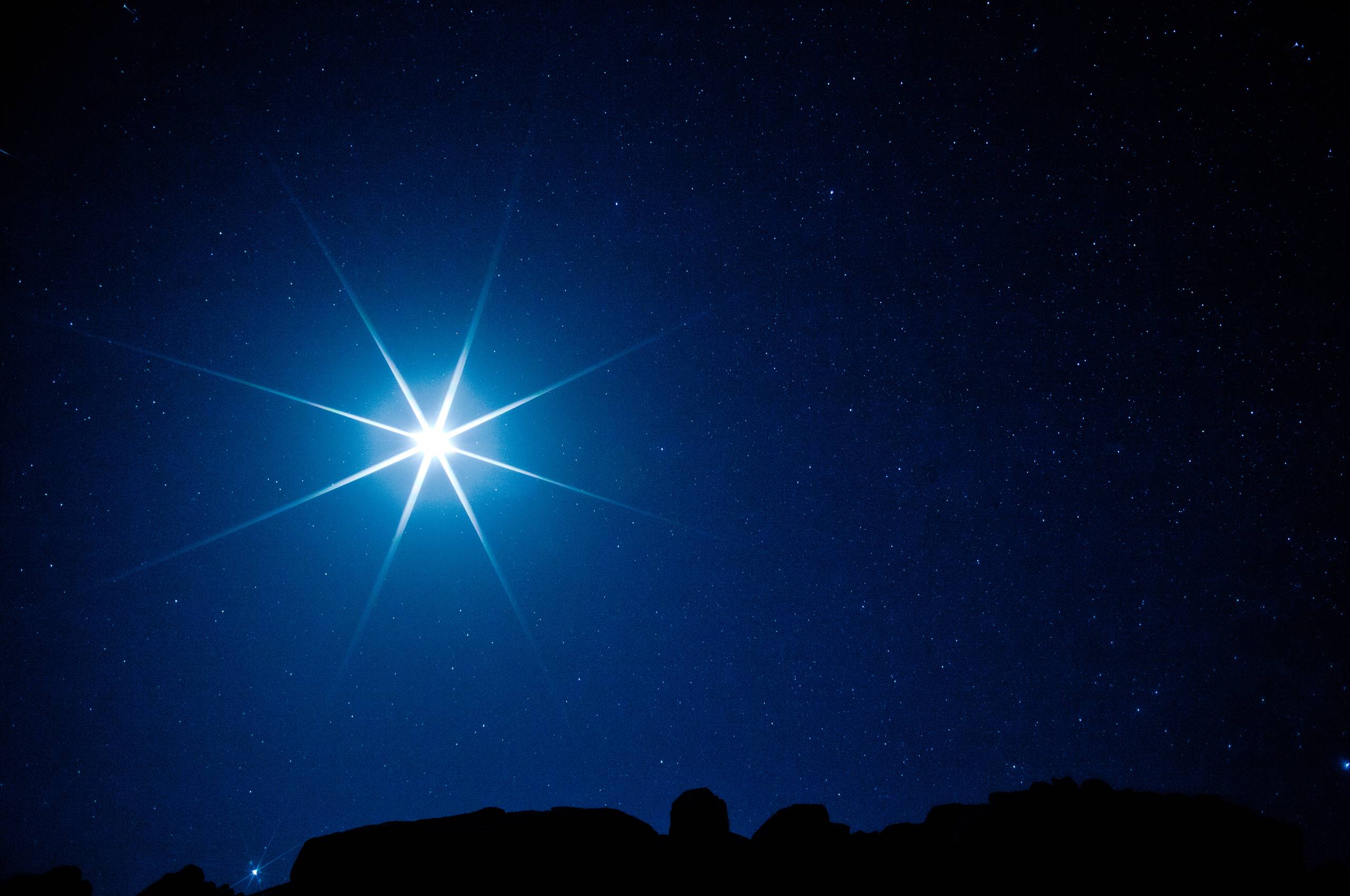 2560x1700 Bright Star Wallpaper