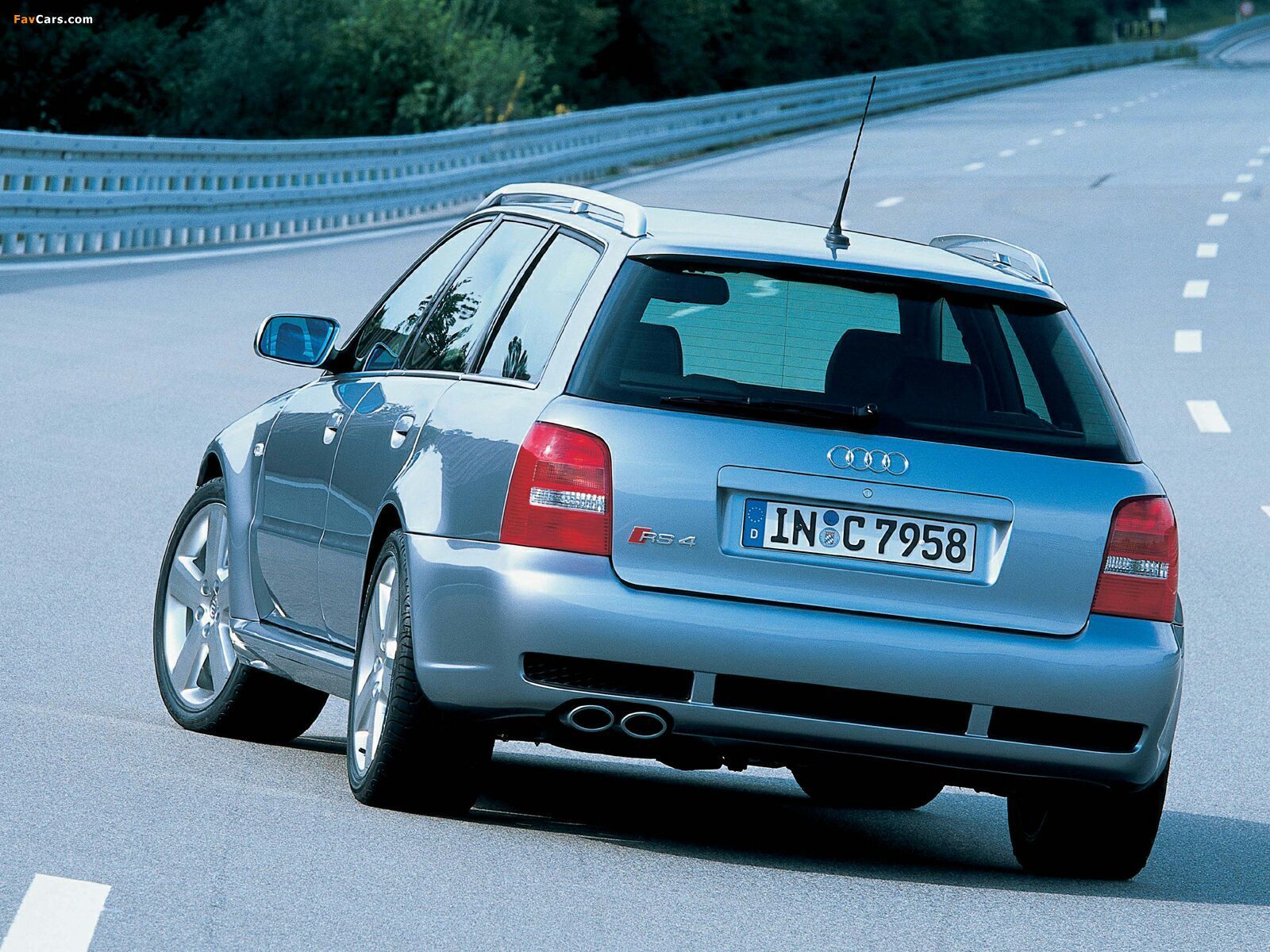 1600x1200 Audi RS4 Avant (B 8D) 2000–01 picture (1600x1200)