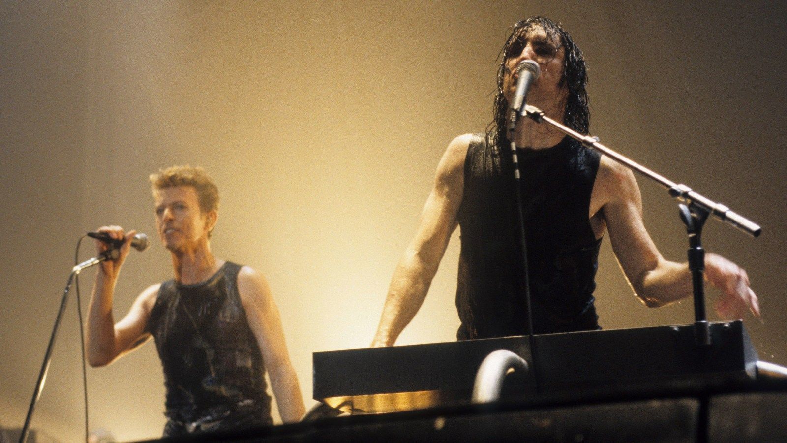 1600x900 Trent Reznor Recalls How David Bowie Helped Him Get Sober