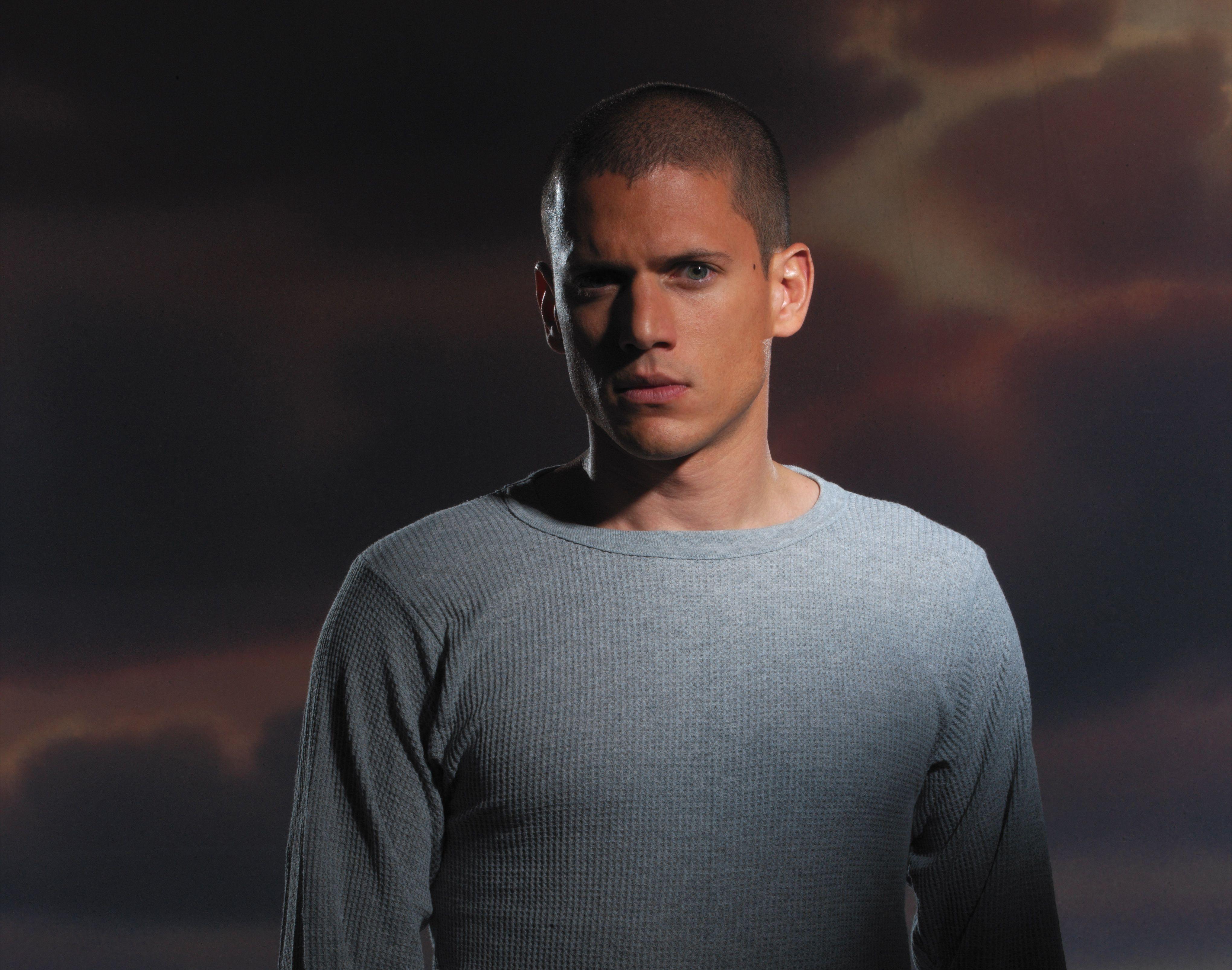 4080x3212 Free download Wentworth Miller HD Wallpaper [4080x3212]