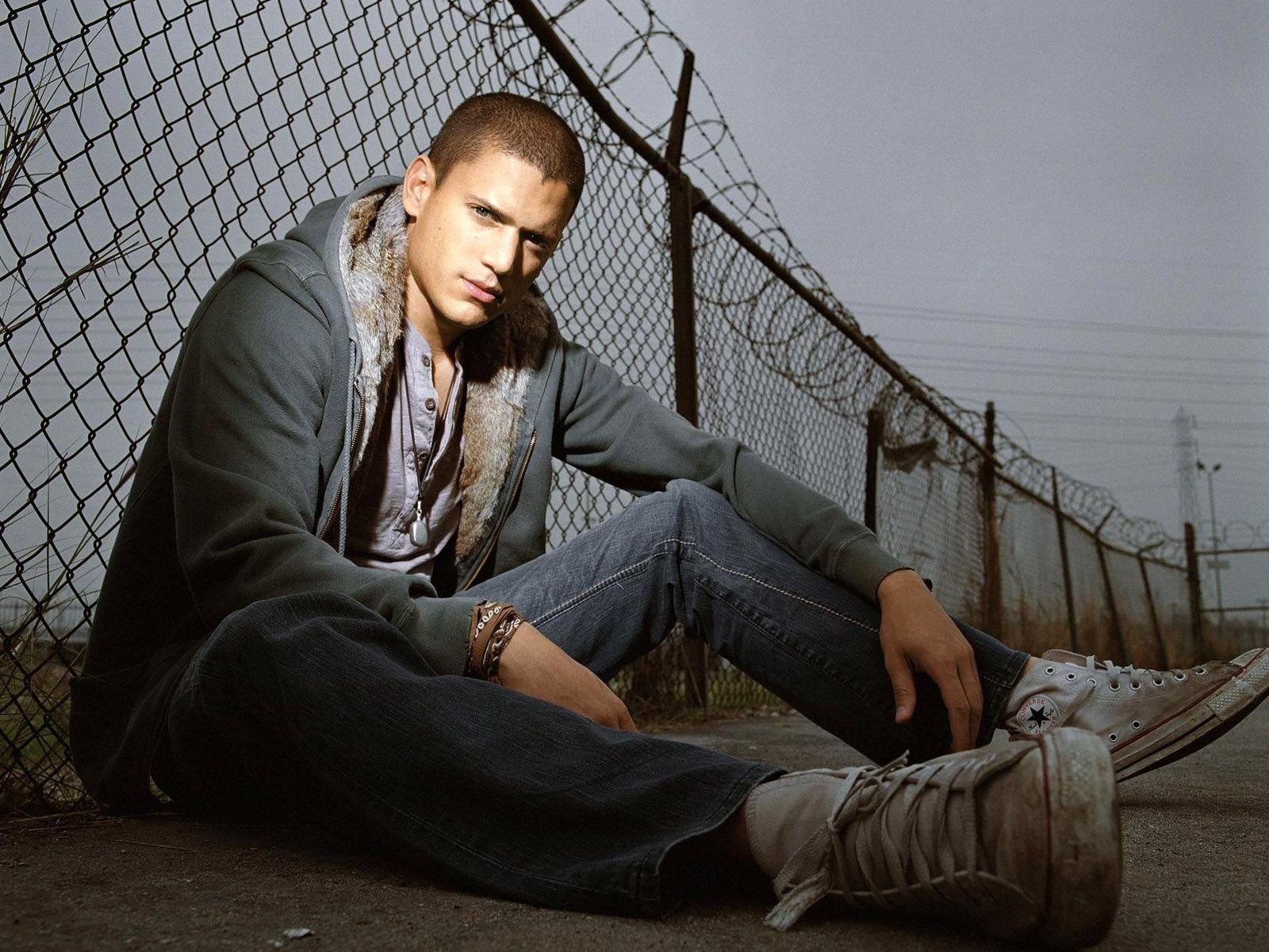 1600x1200 Wentworth Miller