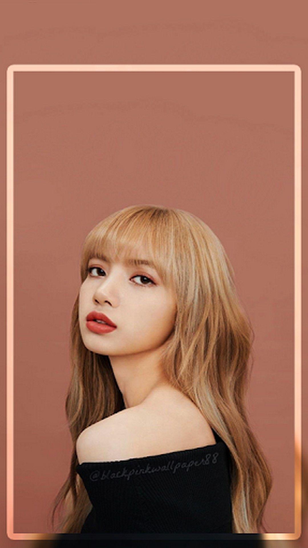 Tất cả những người yêu thích Blackpink đều muốn có Lisa iPhone Wallpapers để trang trí cho chiếc điện thoại của mình. Bức ảnh này sẽ giúp bạn nổi bật giữa đám đông và thể hiện sự yêu thương của mình dành cho nữ ca sĩ tài năng và xinh đẹp này.