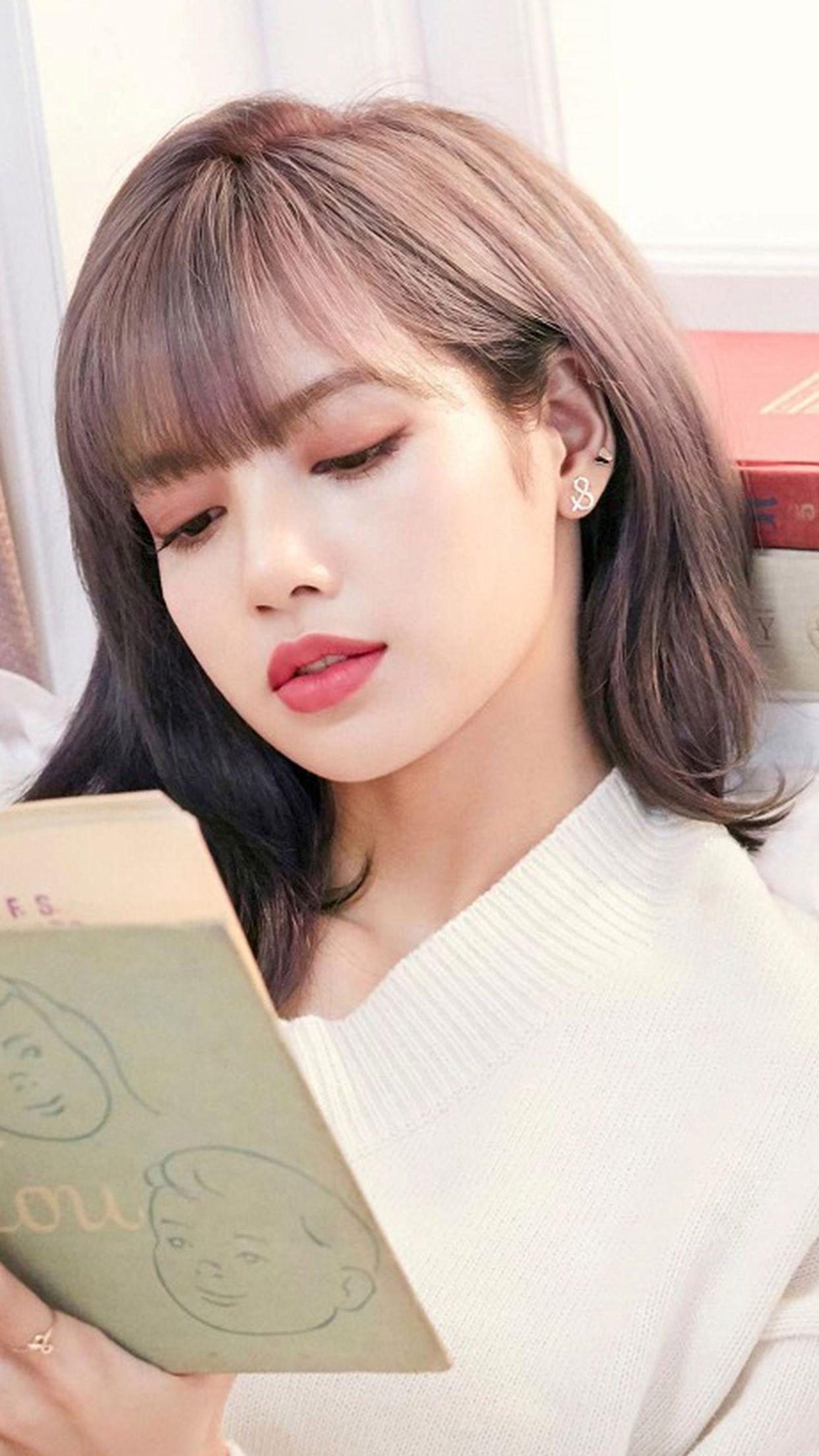 1242x2208 Blackpink Lisa Girl Kpop Wallpaper