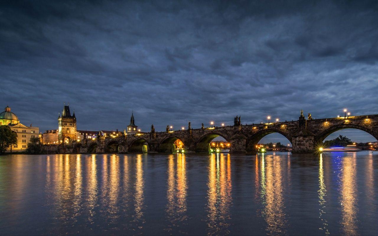 1280x800 Charles Bridge In Prague Wallpaper