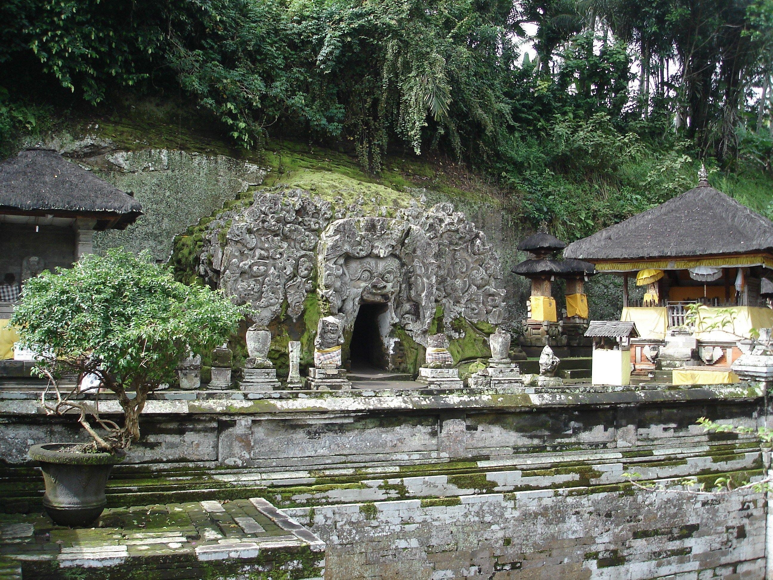 2592x1944 Around Ubud, Bali Goa Gajah, Elephant Cave -around Cave