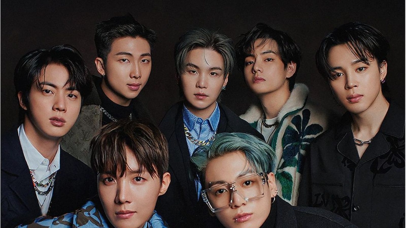 1600x900 BTS 2025 Desktop Wallpaper