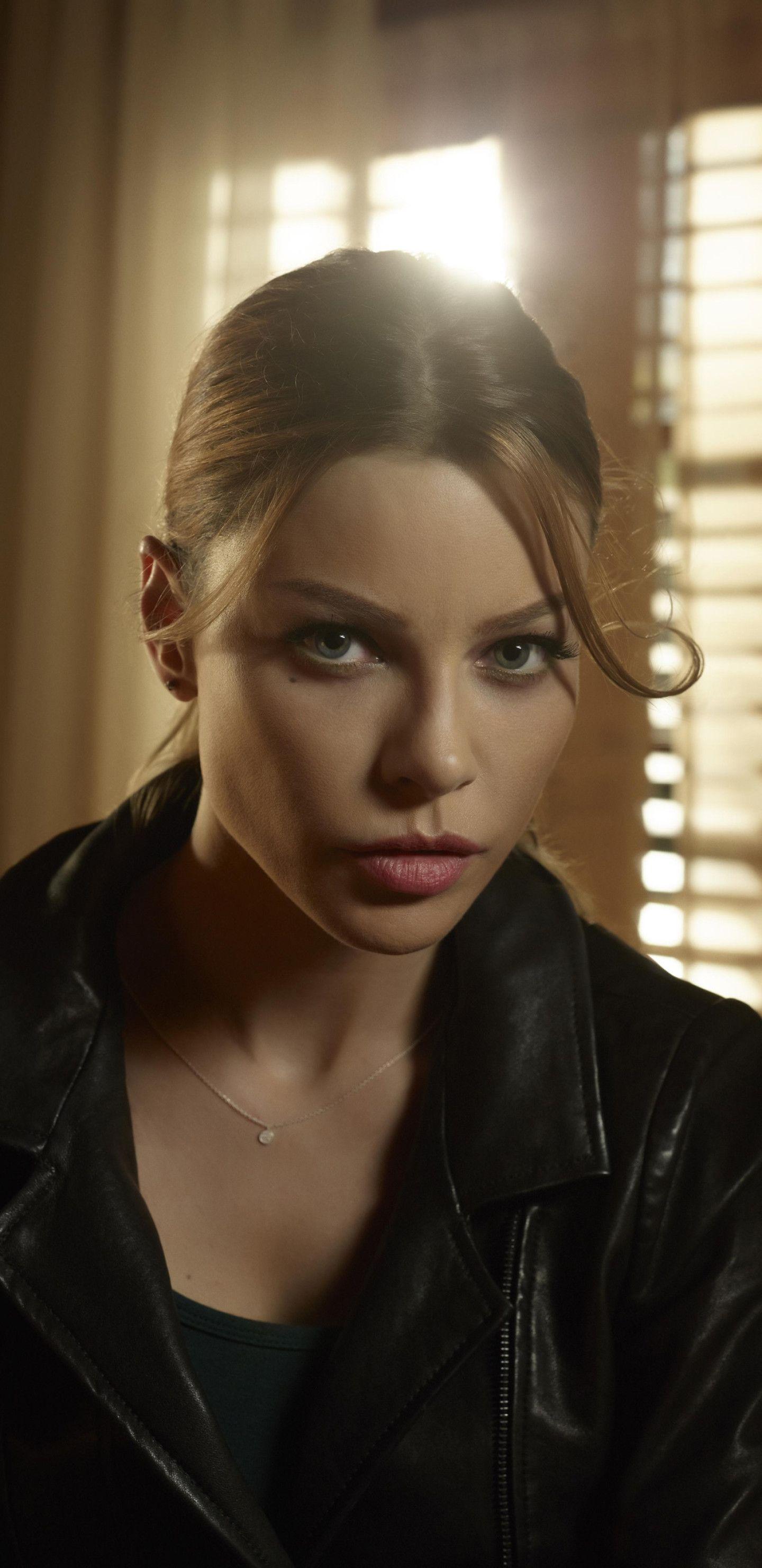 1440x2960 Chloe Decker As Lauren German In Lucifer Samsung Galaxy