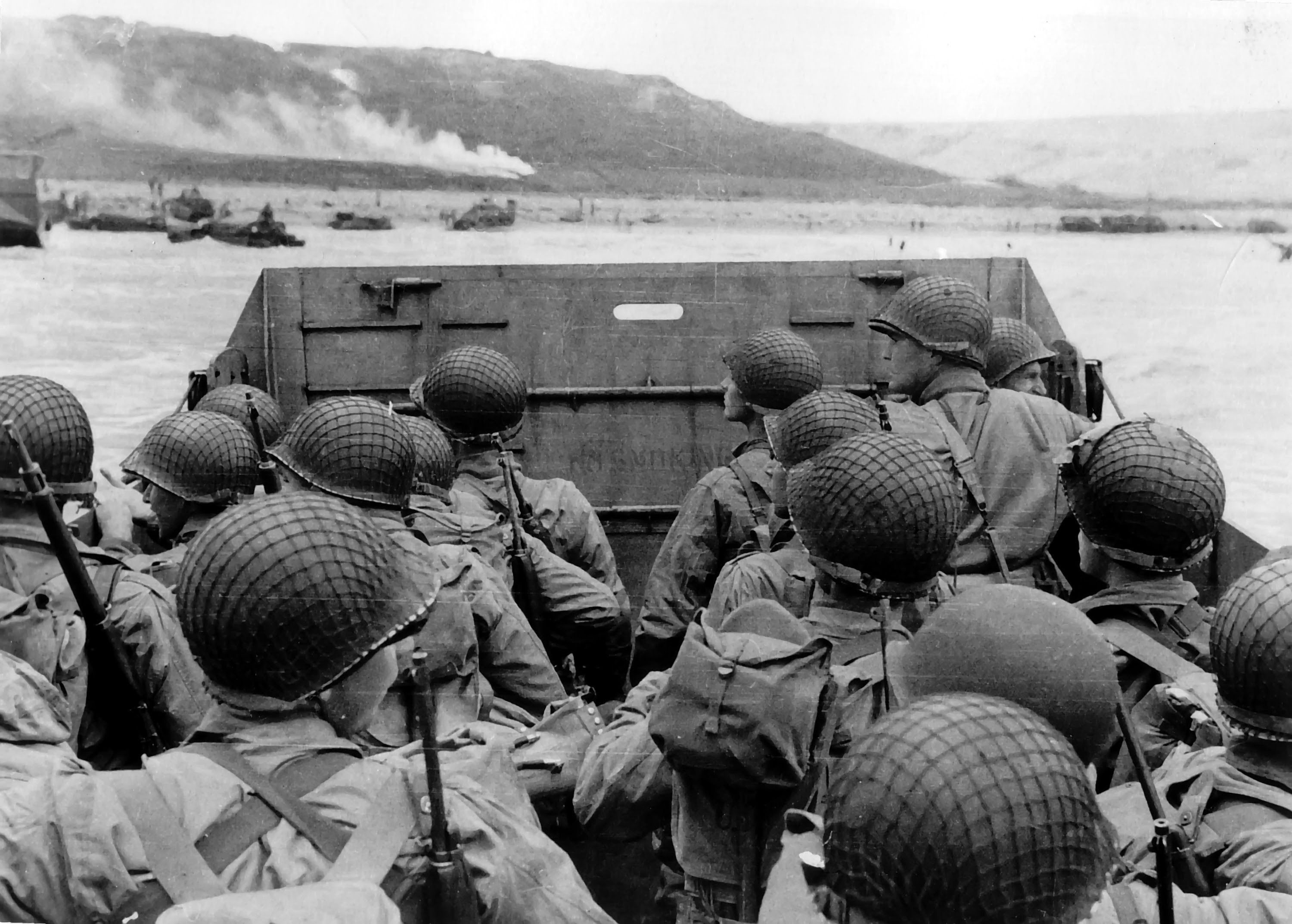 3000x2147 Heroic Moments of WWII: HD Wallpaper