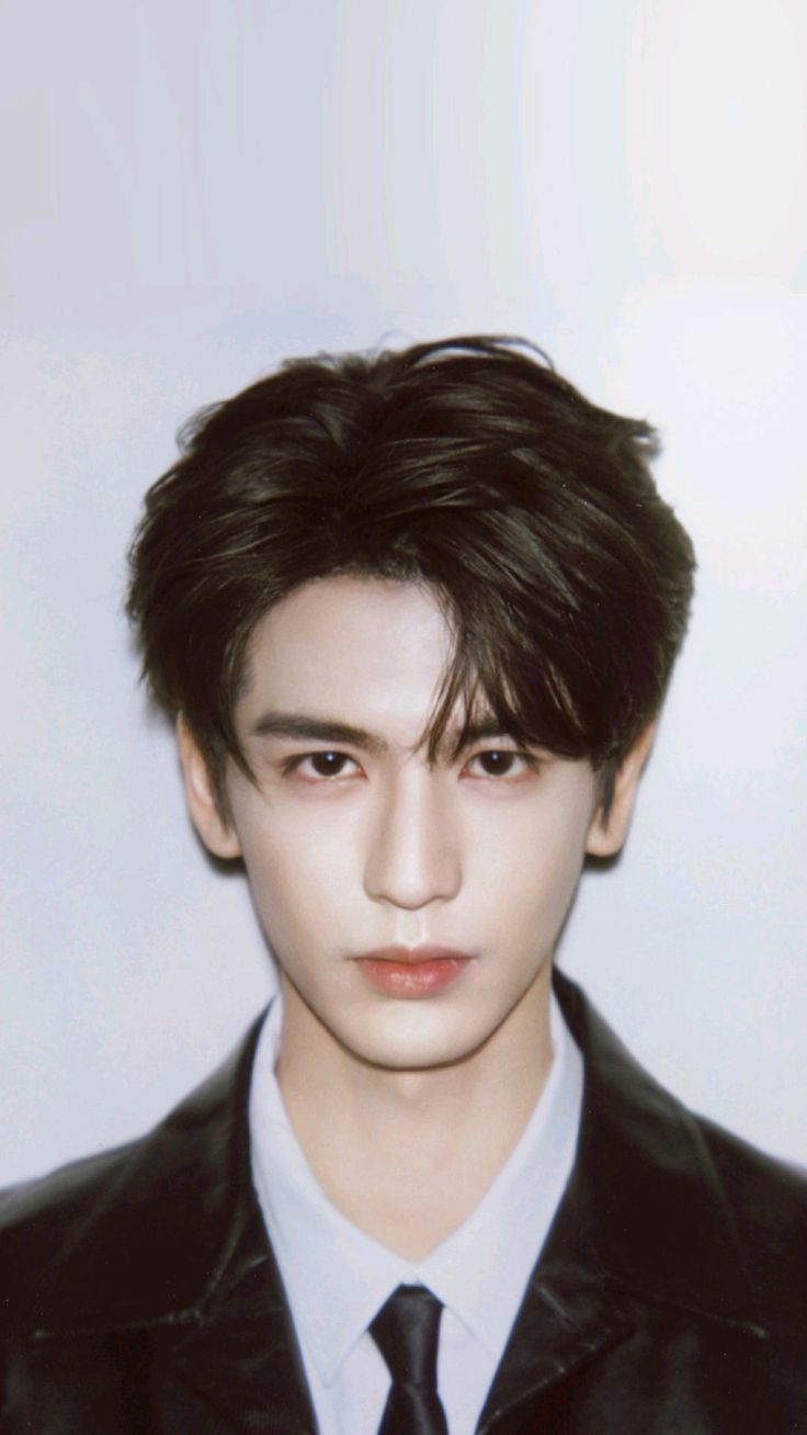 736x1308 Zhang Linghe Wallpaper Free Download. High Quality Korean Actor & Actress Photo Collection