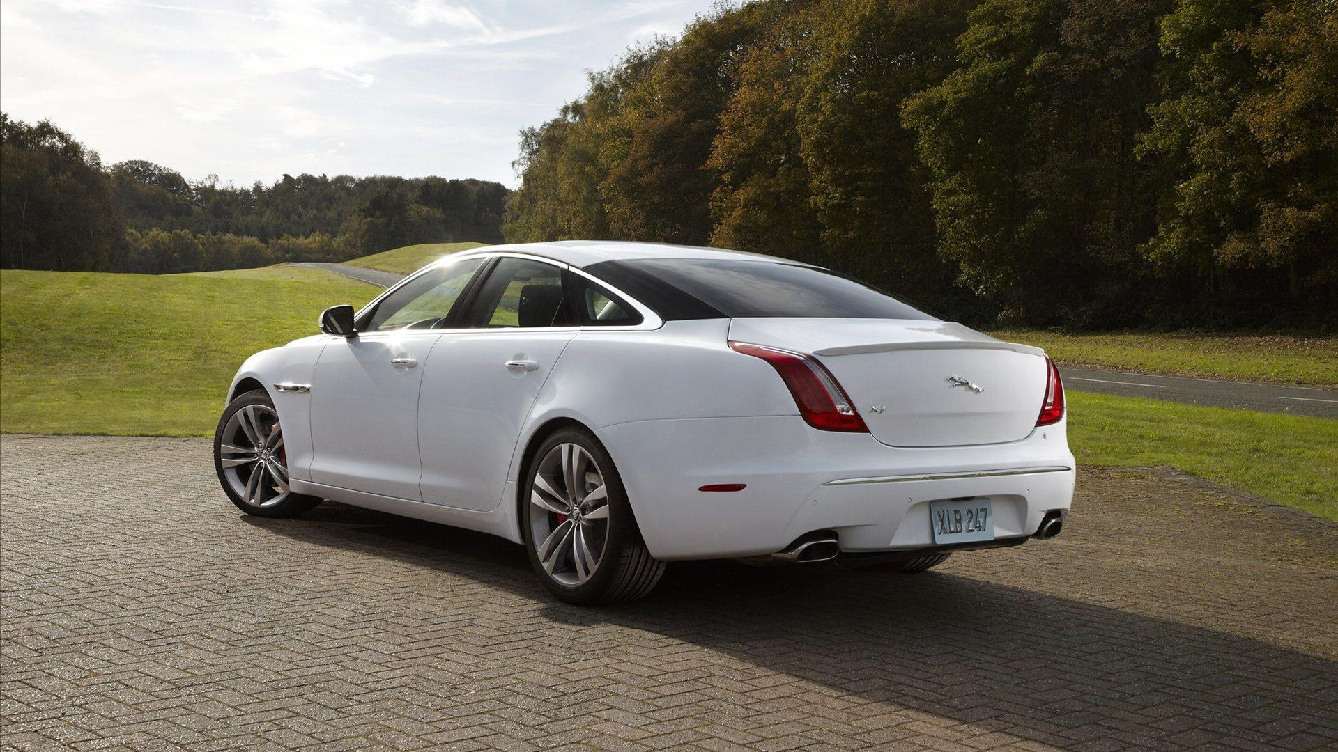 1920x1080 Jaguar XJ wallpaperx1080