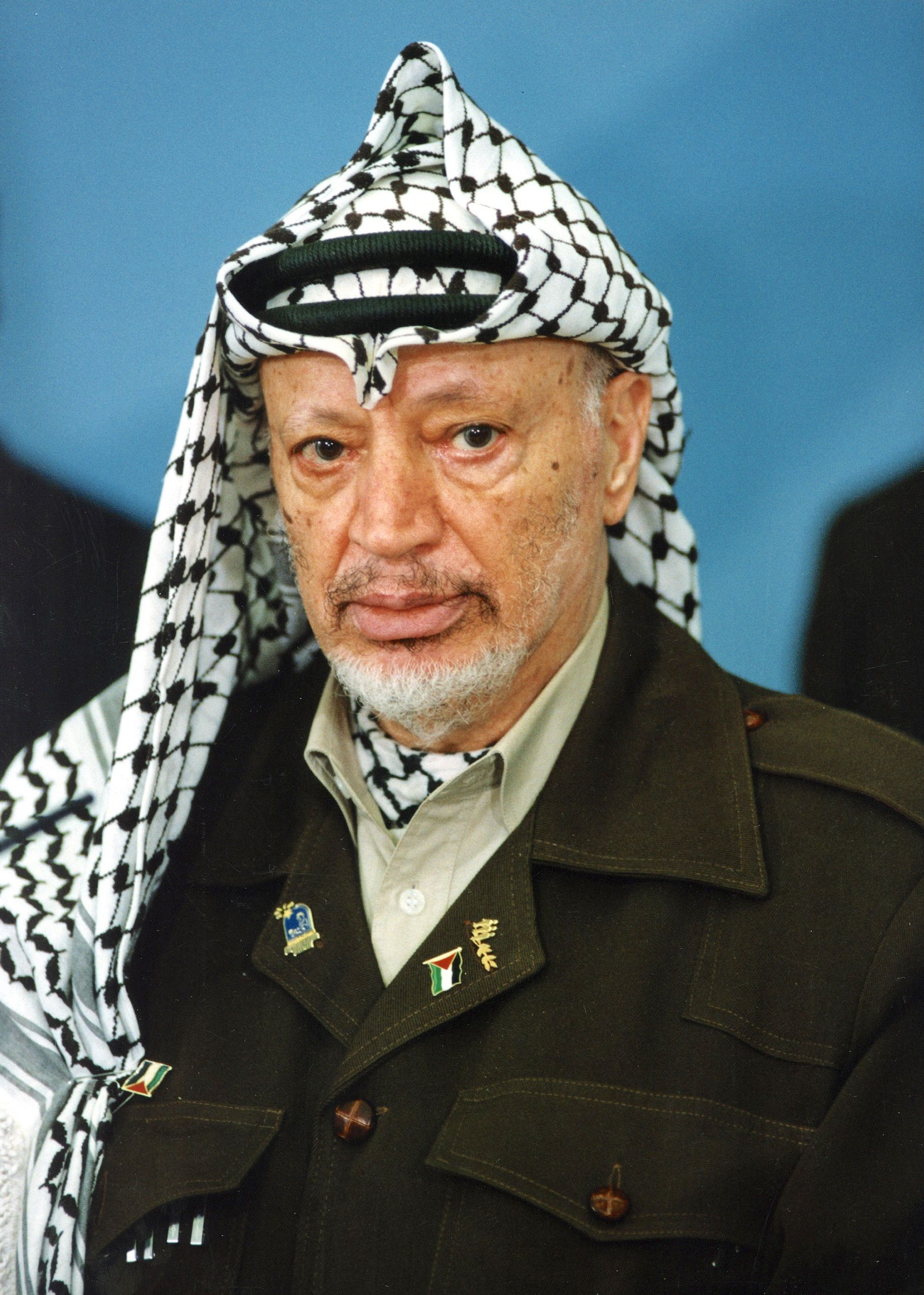 1827x2560 Yasser Arafat