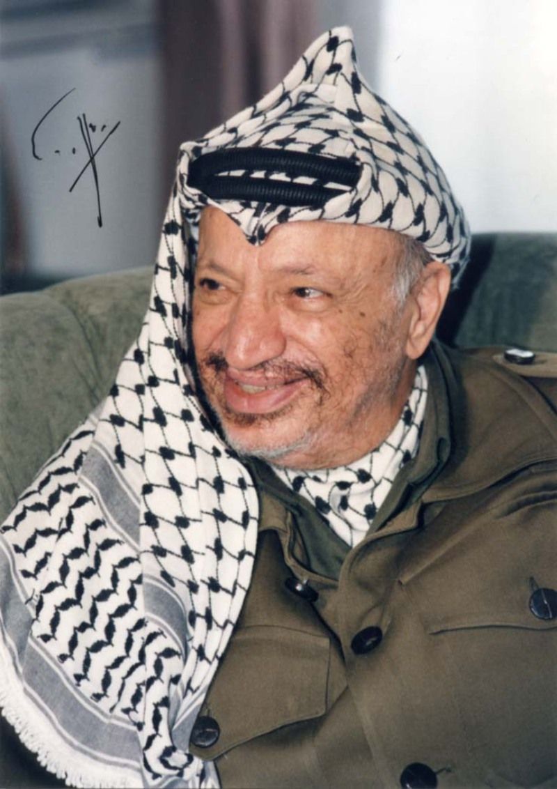 800x1132 1st PRESIDENT Yasser Arafat (+) PALESTINIAN autograph, signed photo