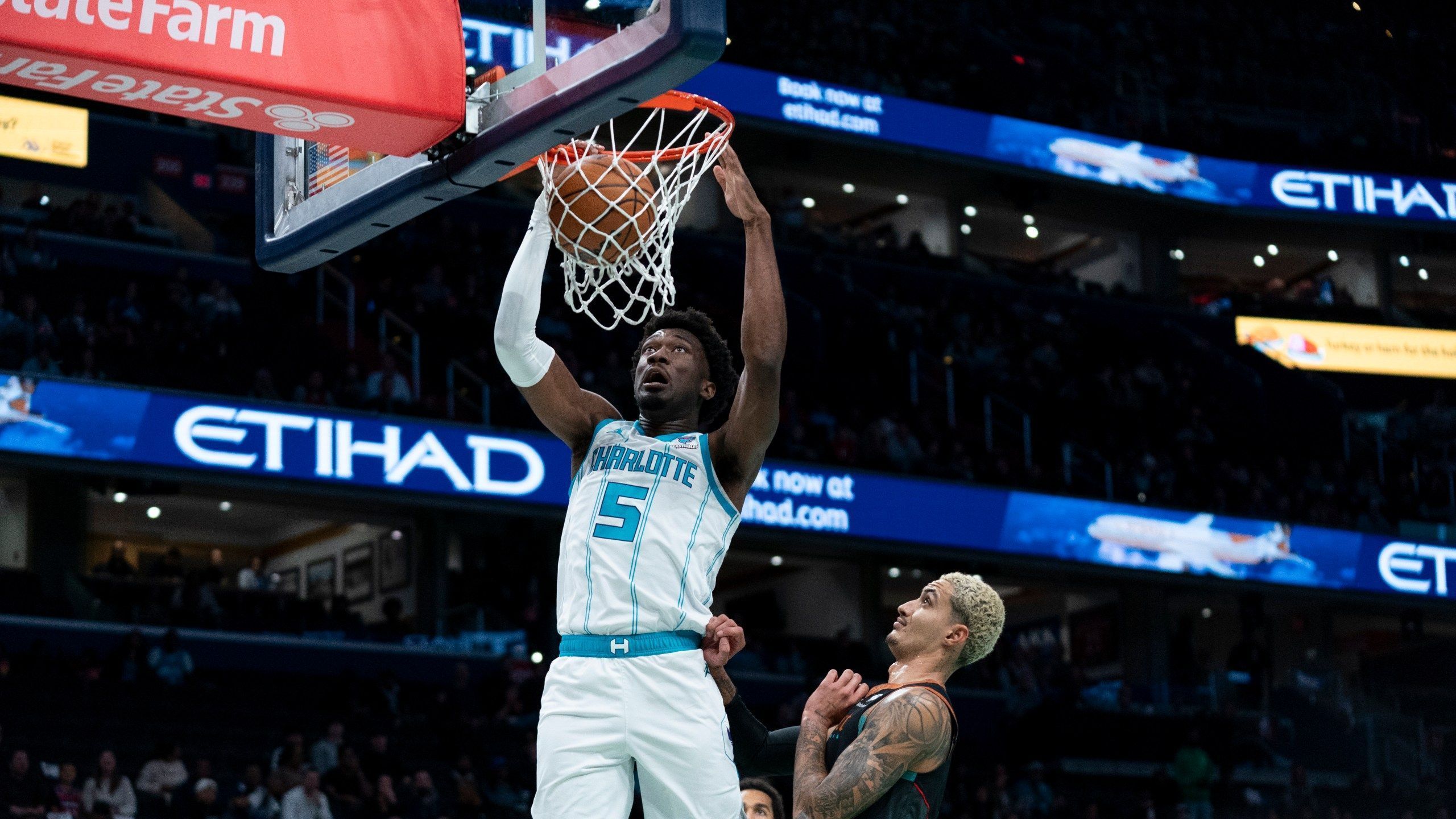 2560x1440 Hayward, Ball Lead Late Hornets Surge Past Wizards In Their NBA In Season Tournament Debut