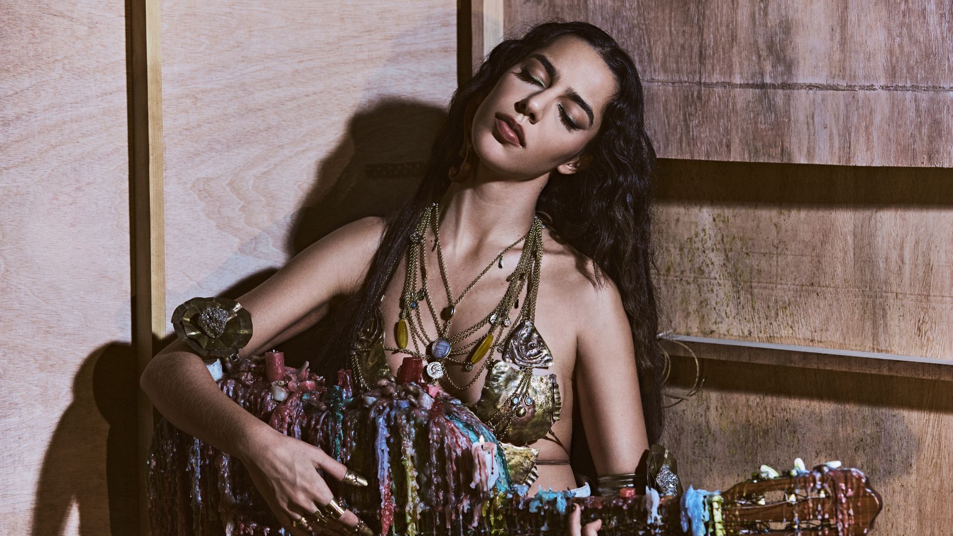 1920x1080 Marina Sena repercute no The New York Times com 'Numa Ilha' Stone Brasil