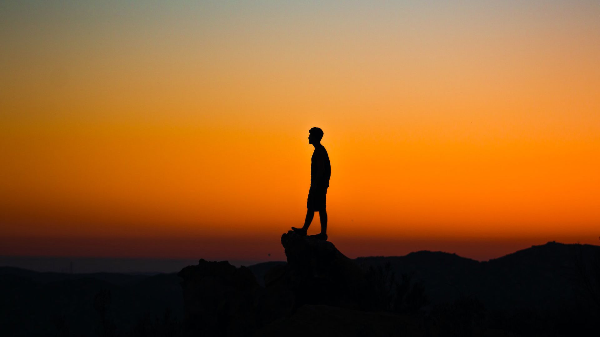 1920x1080 Silhouette Of Man During Sunset HD Alone Wallpaper