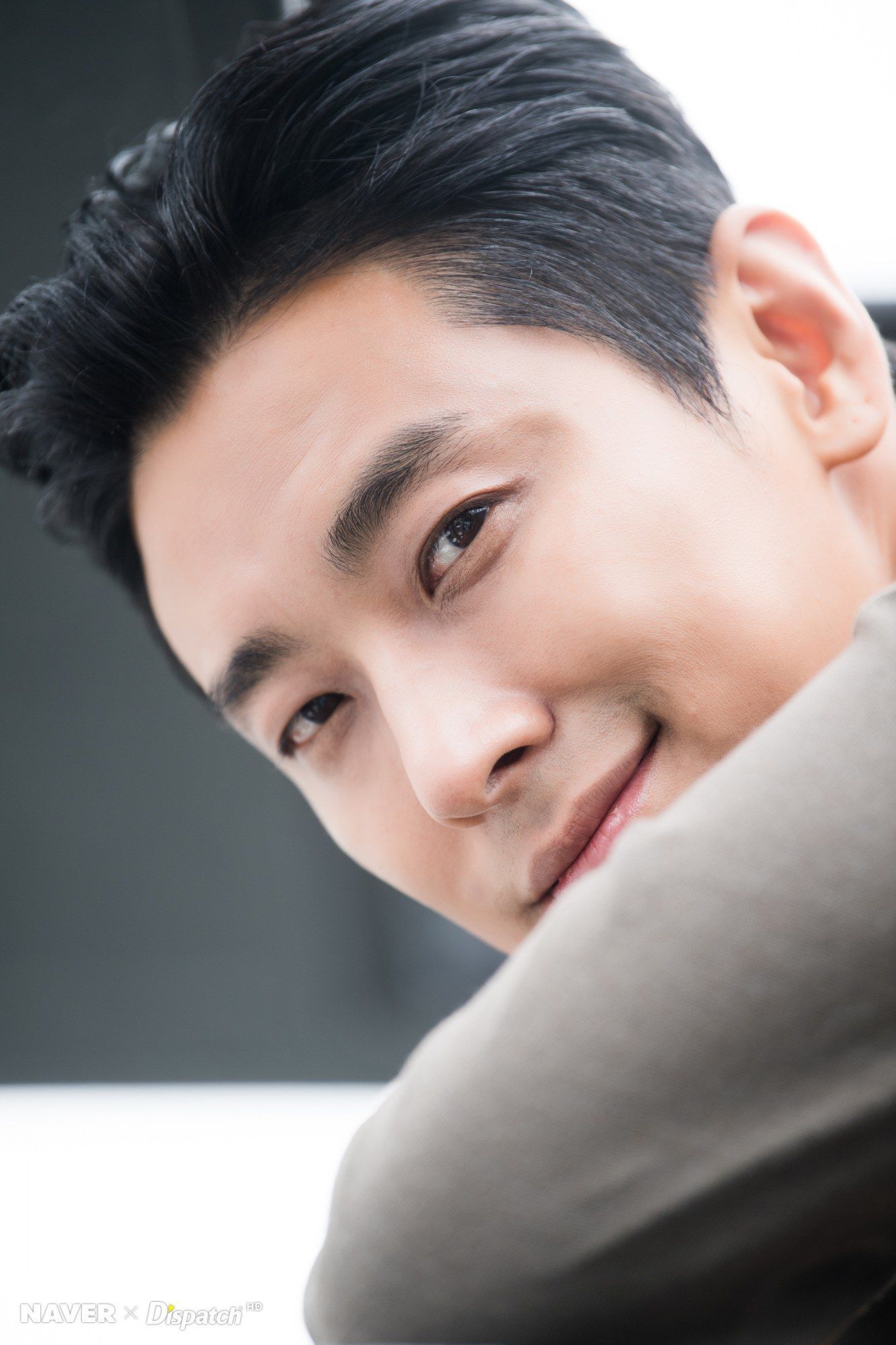 1333x2000 Ju Ji Hoon Wallpaper