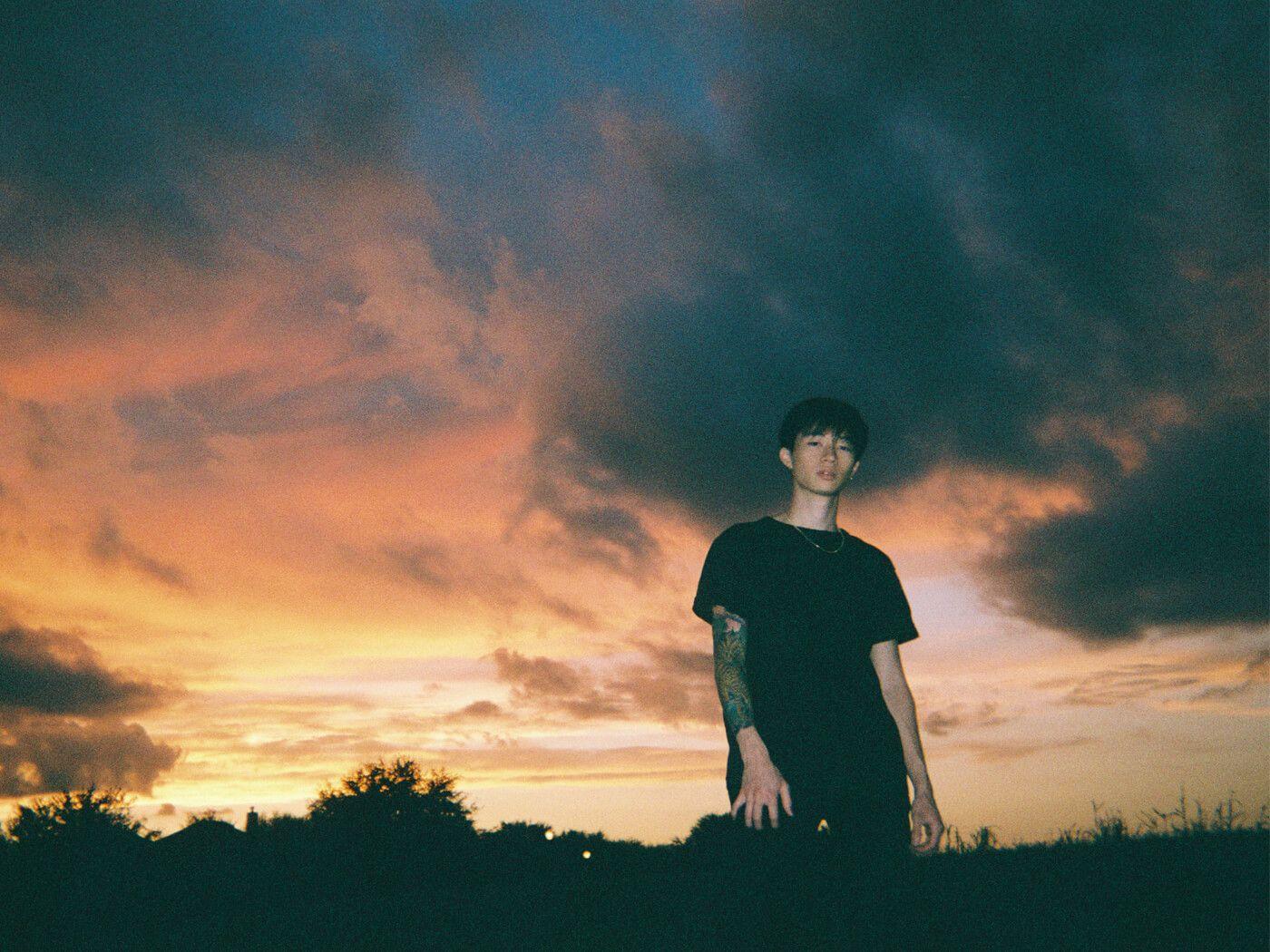 1400x1050 Get To Know Keshi, Lo Fi Hip Hop Graduate And John Mayer Devotee. Guitar.com. All Things Guitar