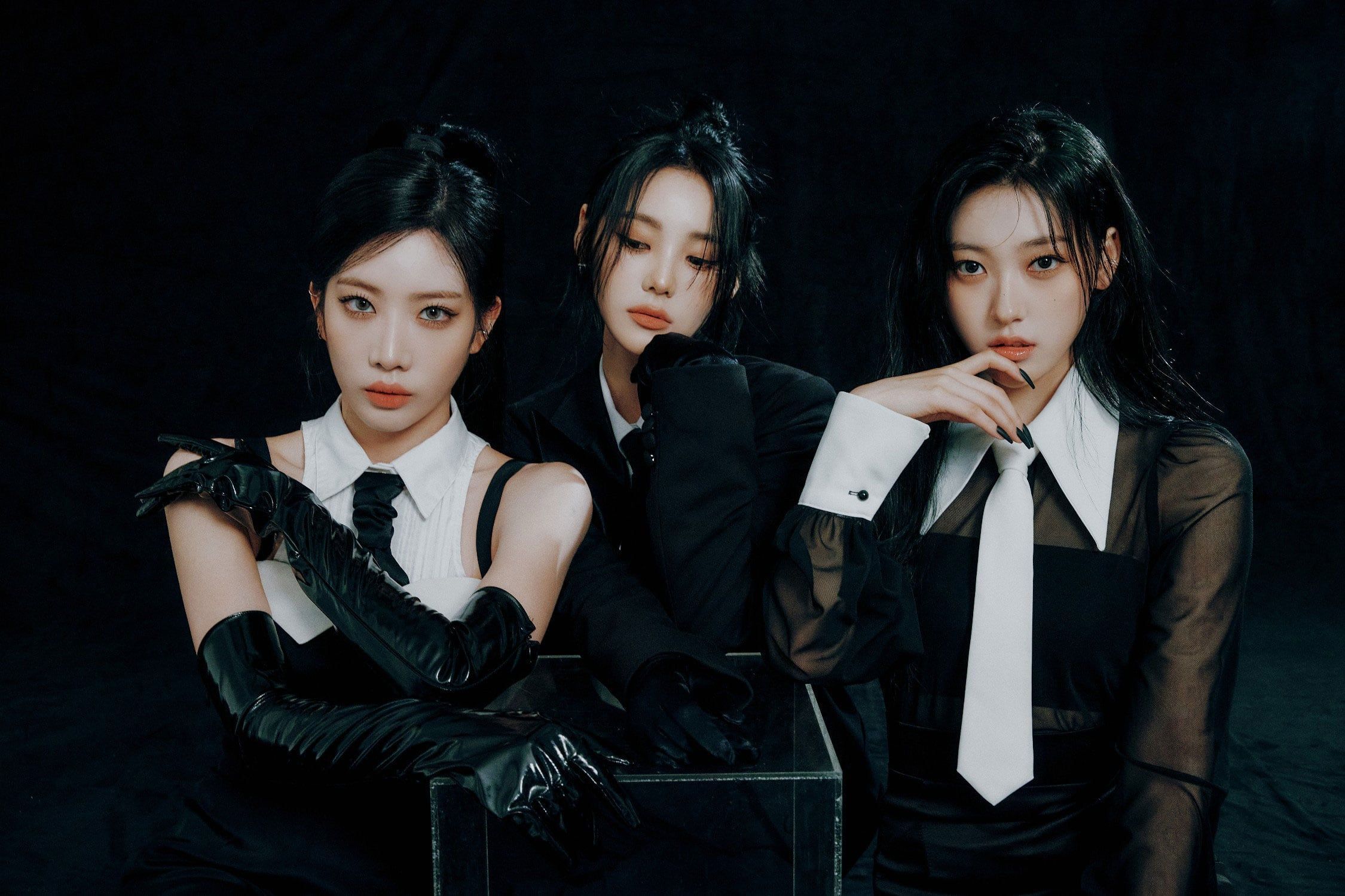 2250x1500 ODD EYE CIRCLE Force One