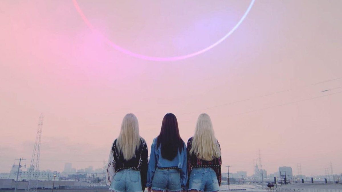1200x675 years ago today, Odd Eye Circle made their debut with 'Girl Front.'