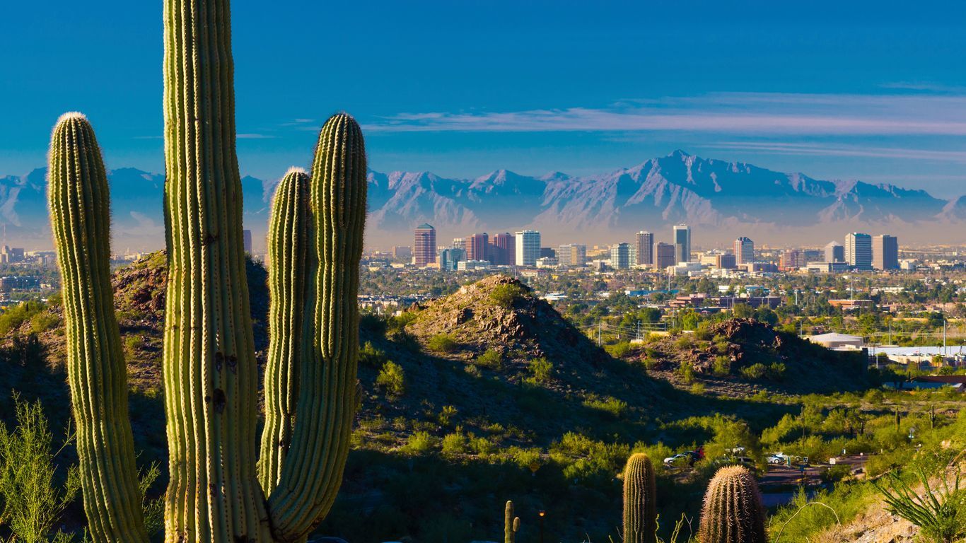 1366x768 Phoenix Travel Guide