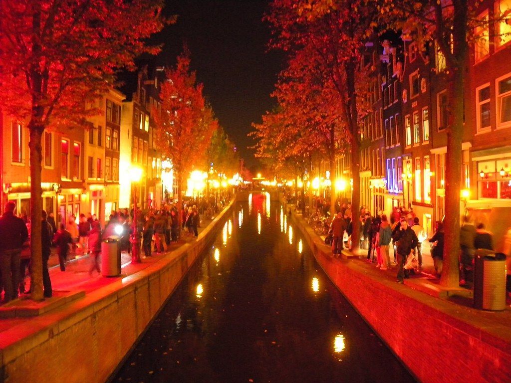 1024x768 Red Light District. If you ever wondered why it was called