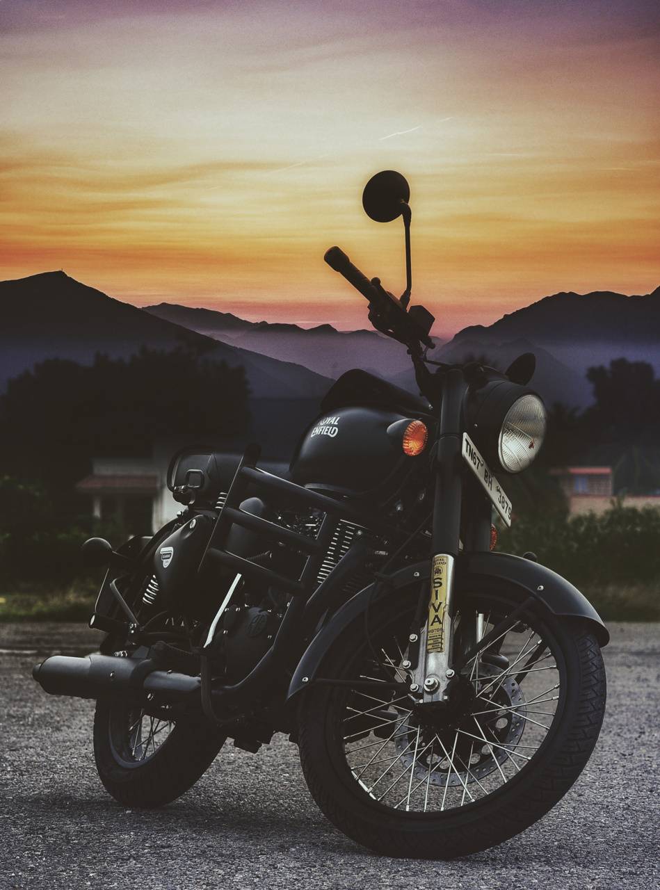 Royal Enfield Black Wallpapers Top Free Royal Enfield Black Backgrounds Wallpaperaccess