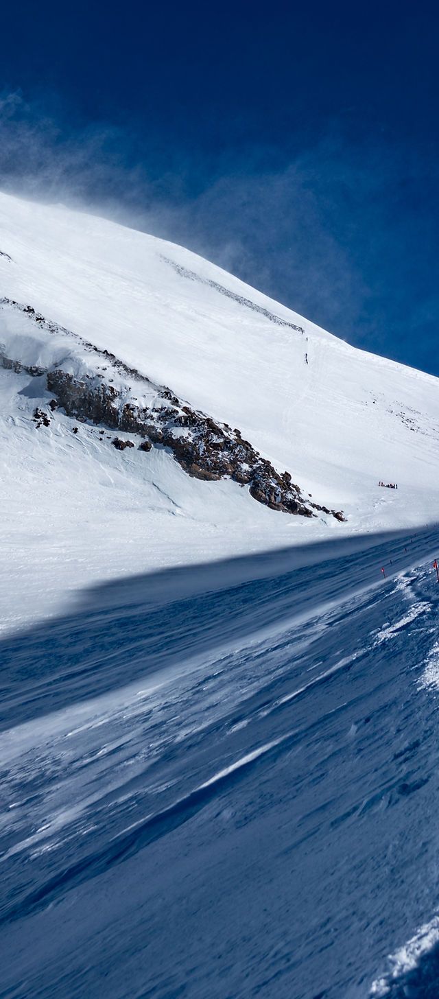 640x1456 Ski Mt. Elbrus. Russia. Pacific Alpine Guides
